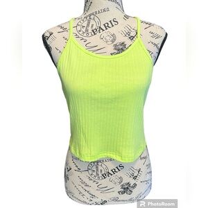 🔥Cropped spaghetti strap ribbed tank top🔥